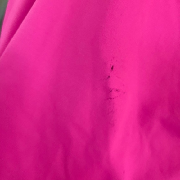 Champion‎ skort woman XL hot pink logo on front hem. Key pocket, snags in front - Picture 4 of 10